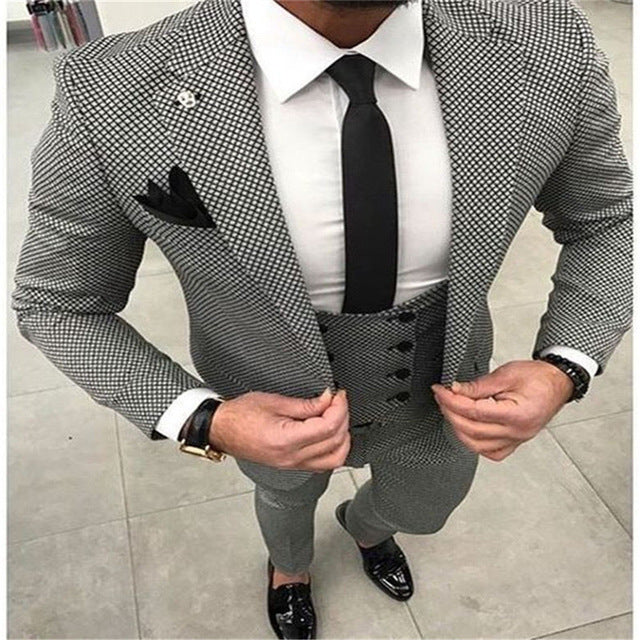 Nueva moda guapo gris oscuro traje de hombre traje de novio trajes de boda para los mejores hombres Slim Fit novio esmoquin para hombre (chaqueta + chaleco + pantalón)