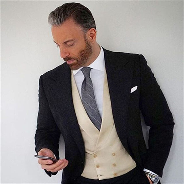 Nueva moda guapo gris oscuro traje de hombre traje de novio trajes de boda para los mejores hombres Slim Fit novio esmoquin para hombre (chaqueta + chaleco + pantalón)