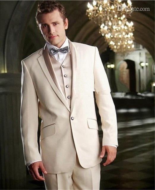 Nueva moda guapo gris oscuro traje de hombre traje de novio trajes de boda para los mejores hombres Slim Fit novio esmoquin para hombre (chaqueta + chaleco + pantalón)
